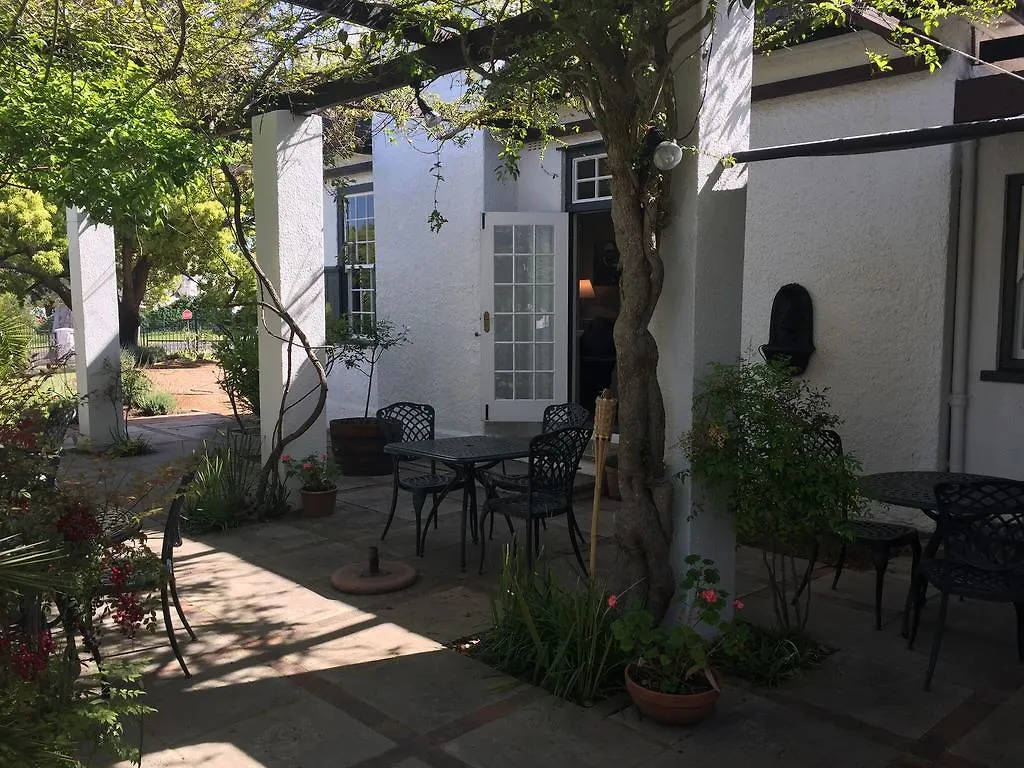 Albourne Guesthouse Somerset West