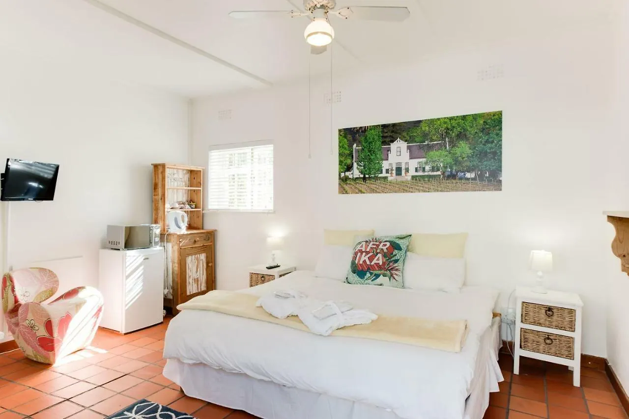 Albourne Guesthouse Somerset West